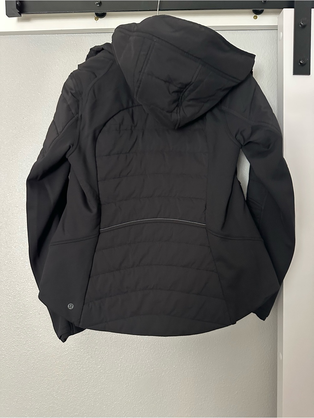 LULULEMON ๐ Black Hooded Puffer Jacket Size 8 - removable hood - Picture 5 of 6